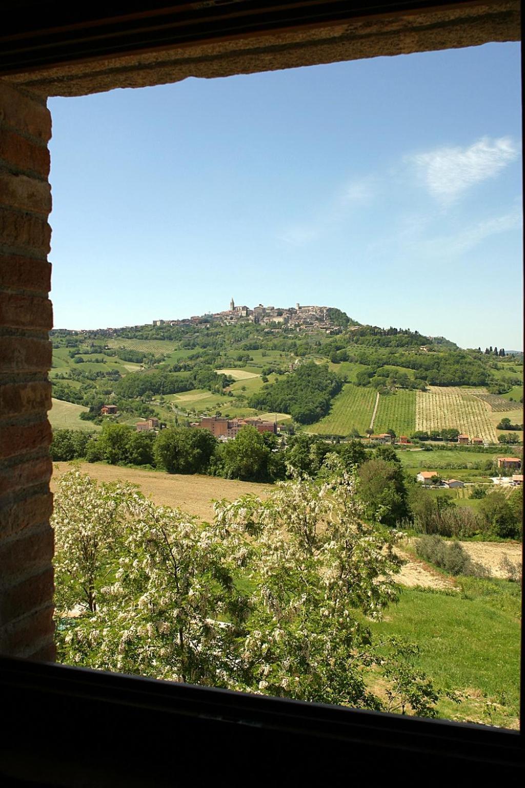 Agriturismo Casale Delle Lucrezie تودي المظهر الخارجي الصورة