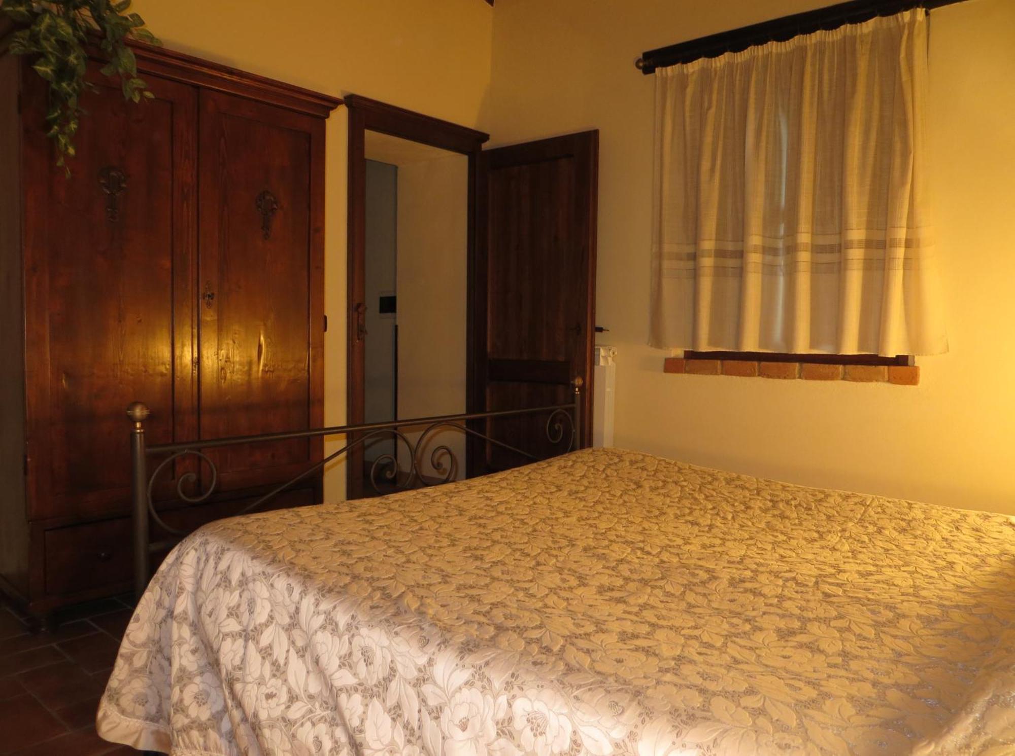 Agriturismo Casale Delle Lucrezie تودي المظهر الخارجي الصورة