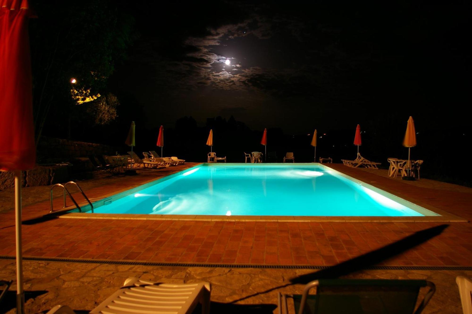 Agriturismo Casale Delle Lucrezie تودي المظهر الخارجي الصورة
