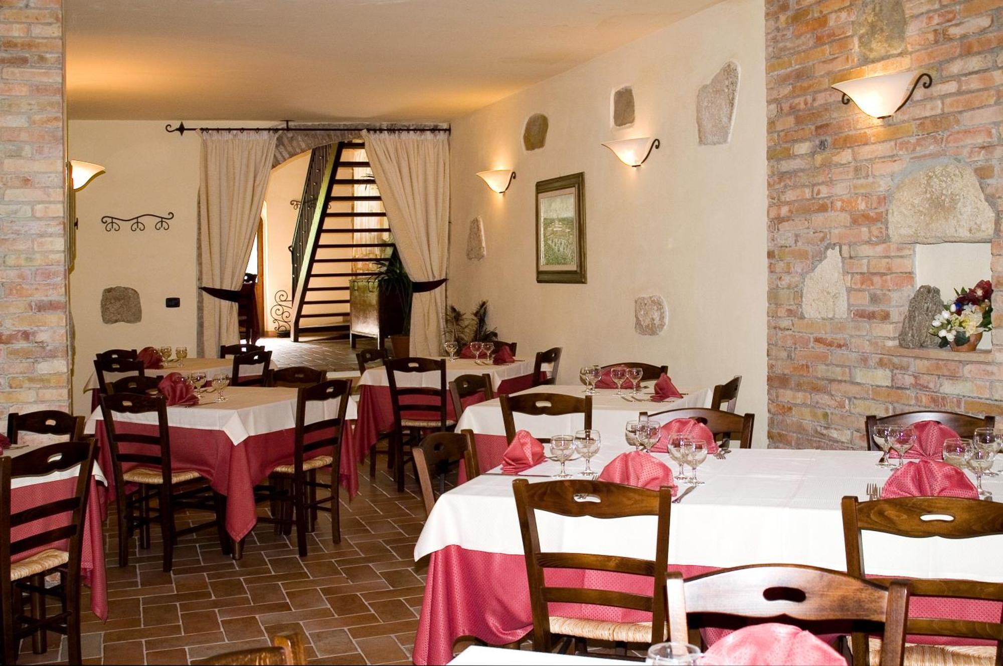 Agriturismo Casale Delle Lucrezie تودي المظهر الخارجي الصورة
